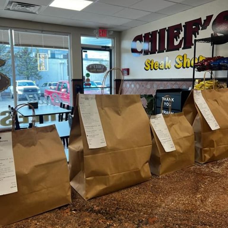 Quick Orders, Swift Delivery – Easy Eats! 